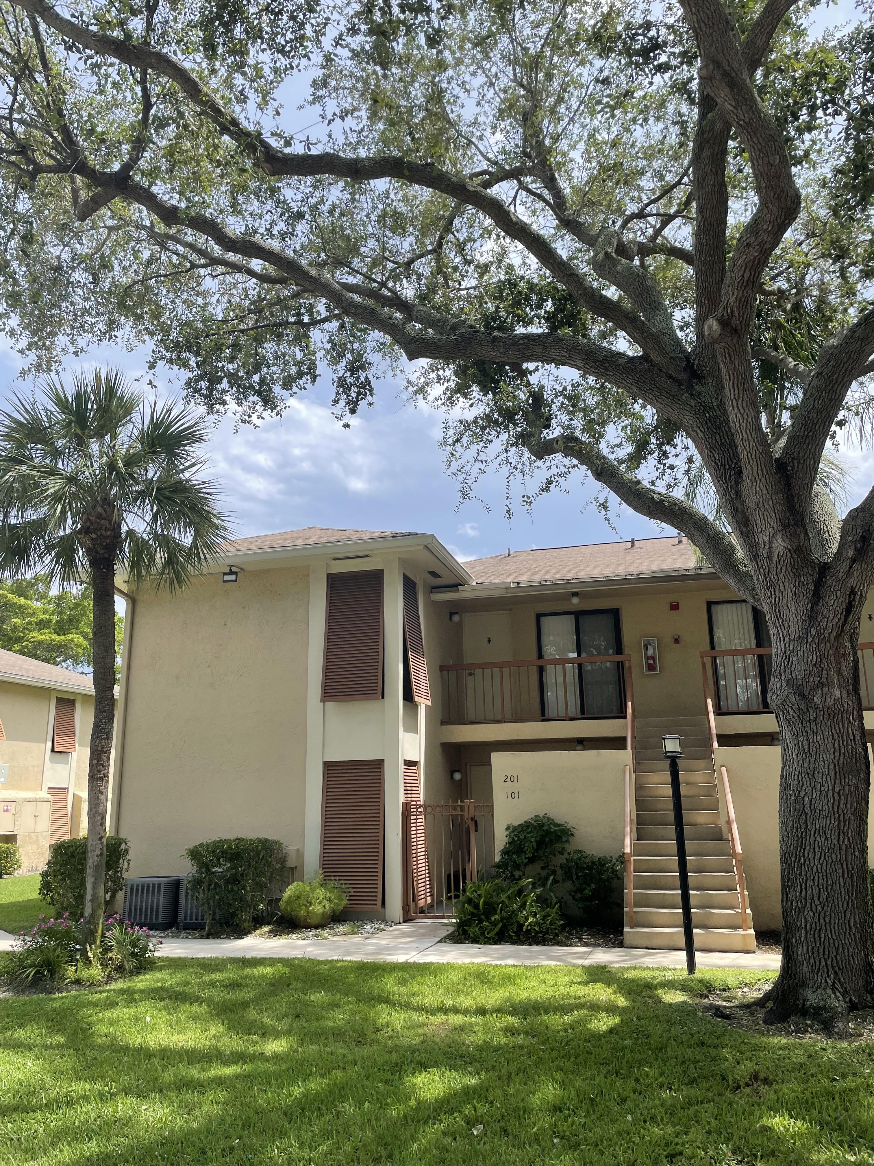 3939 Northeast 5th Avenue – photo 3