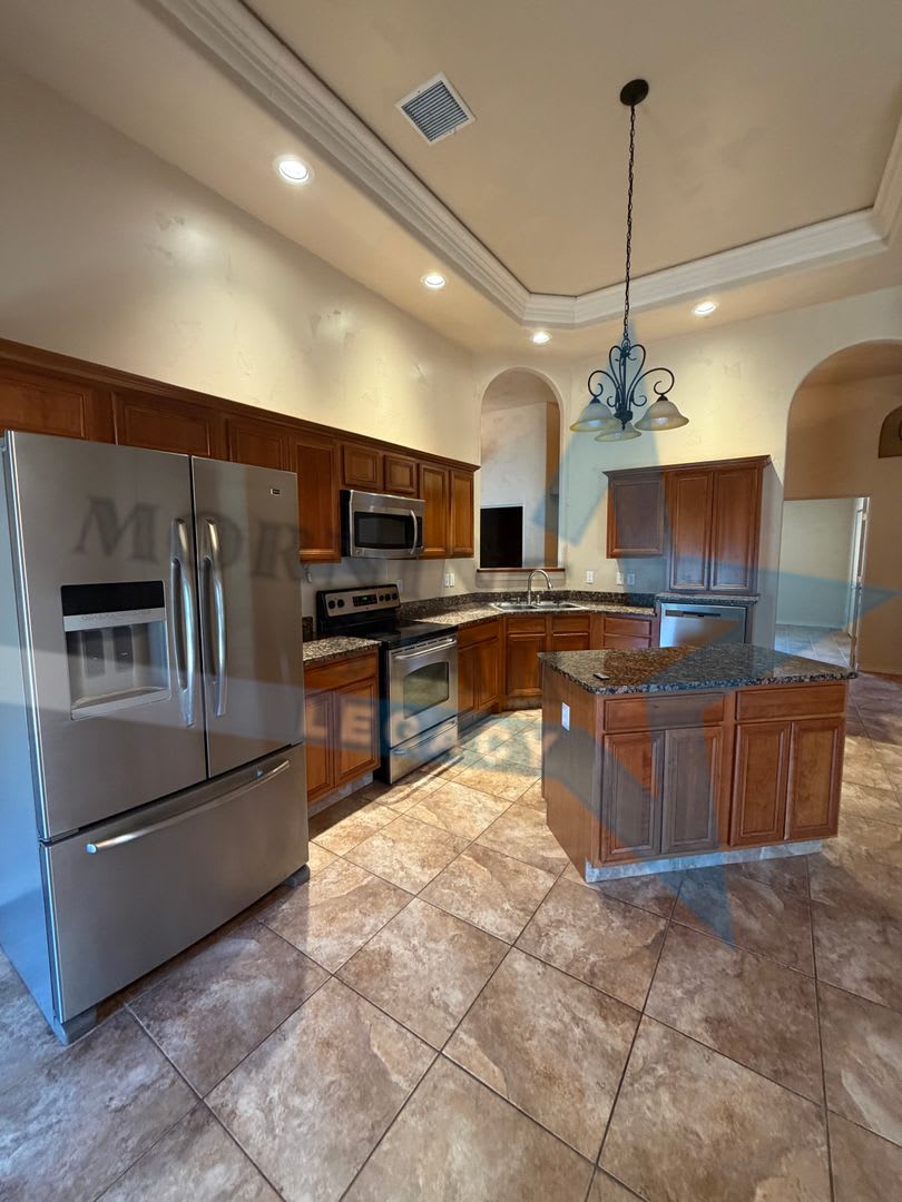 MOVE IN SPECIAL!!! Move in now and get the remainder of August rent FREE!! – photo 5