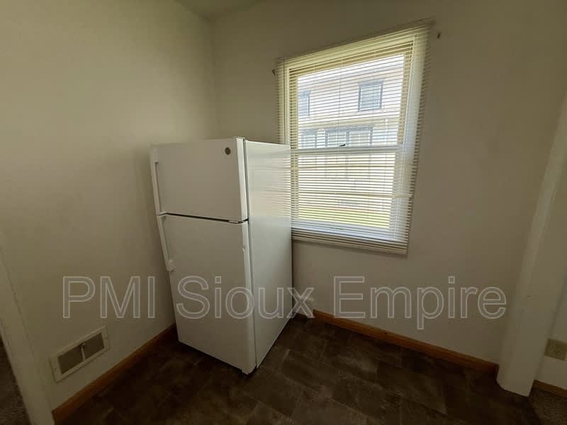 133 S Summit Ave – photo 3