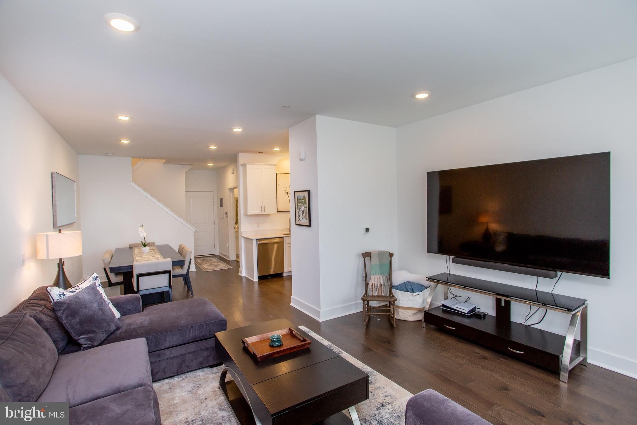 233 Lewis Fisher – photo 3