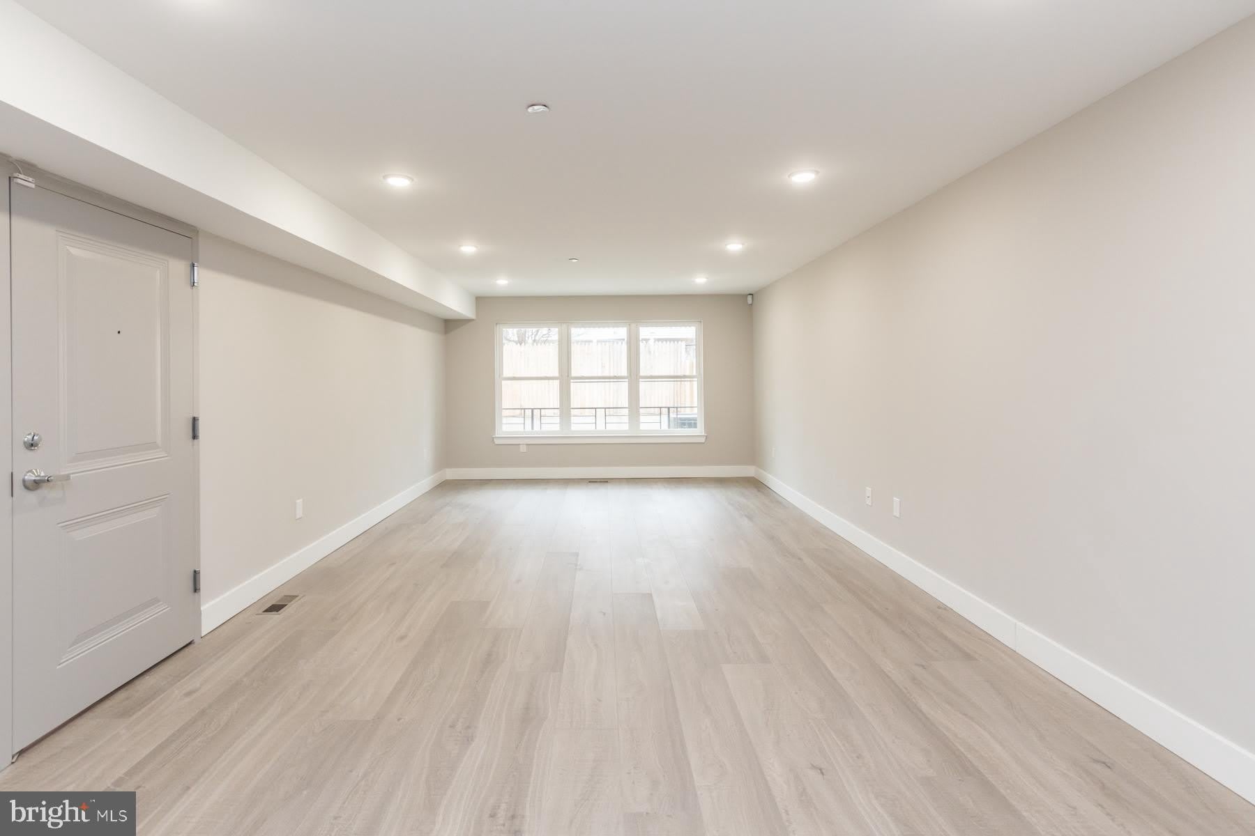 1724 N Marshall Street – photo 5