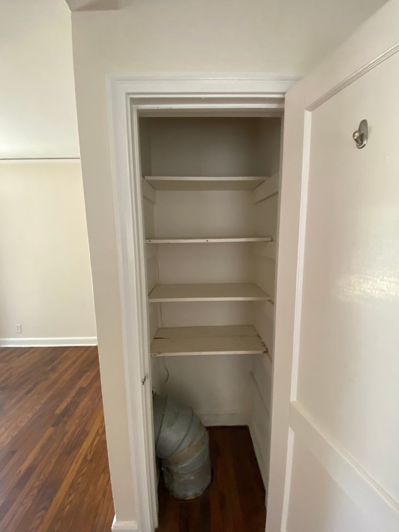 2-bedroom, 1 bath home available in Rosewood area! – photo 3