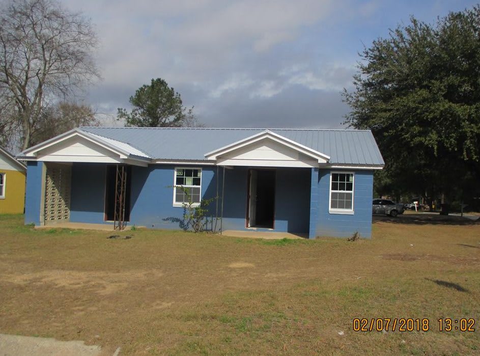 201 Barton Ave – photo 1