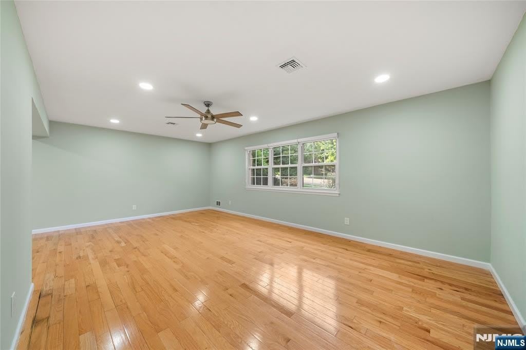 337 Fort Lee Road – photo 2
