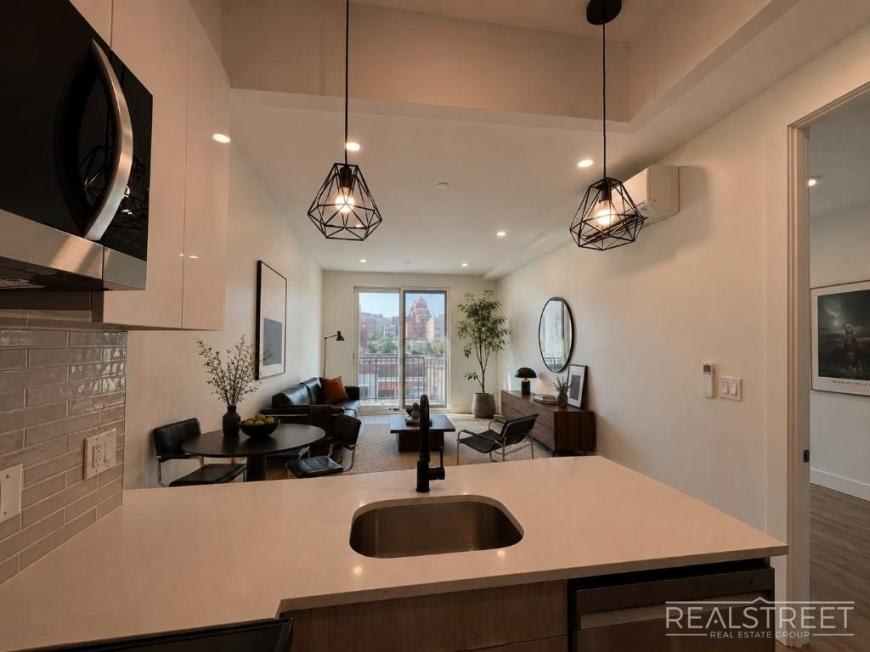417 Rutland Road – photo 3