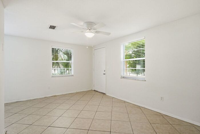417 Milwaukee Avenue – photo 4
