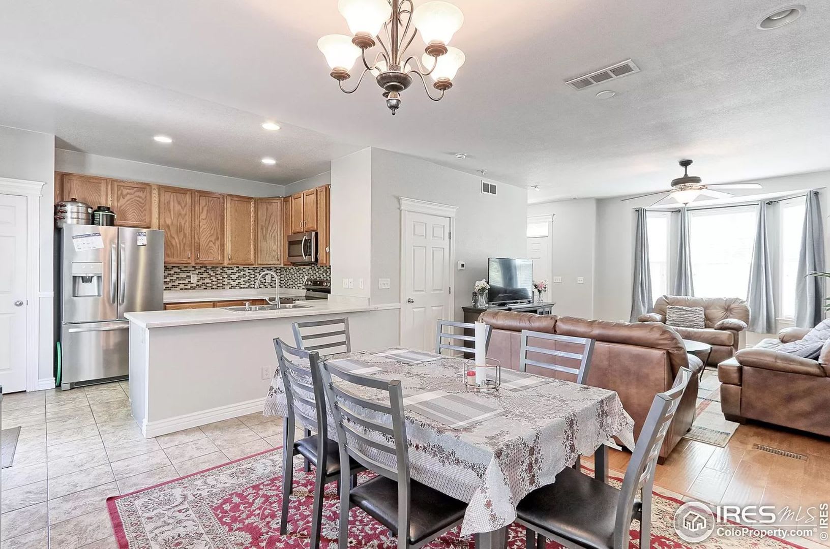Must see paired home in Coal Creek – photo 5