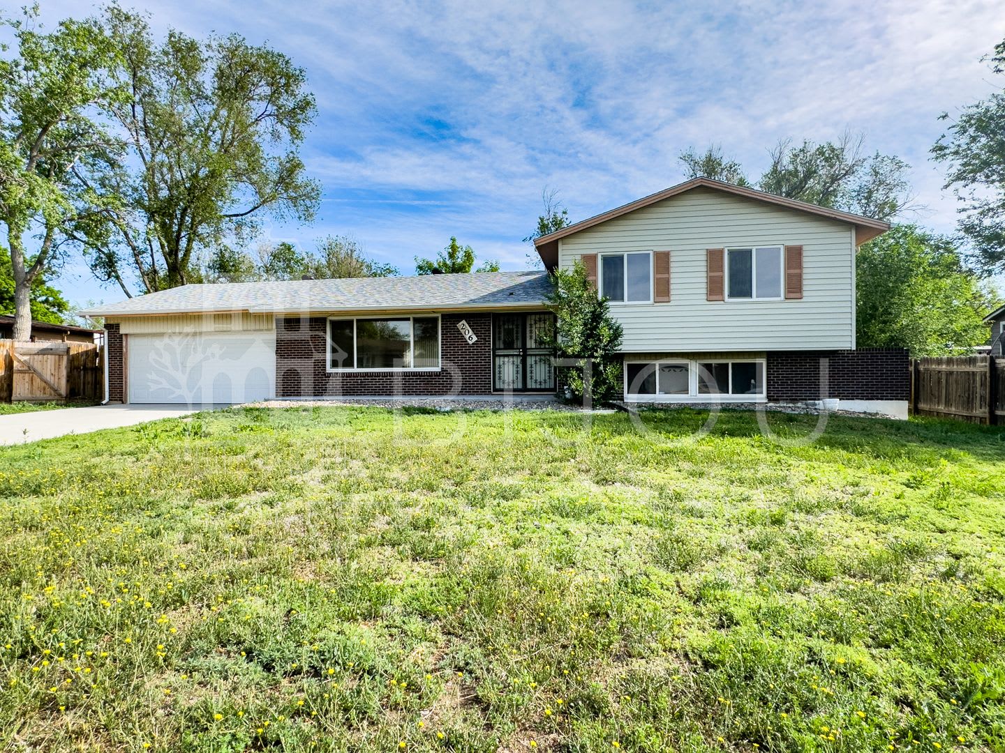 Stratmoor Hills Home on Large Lot – photo 3