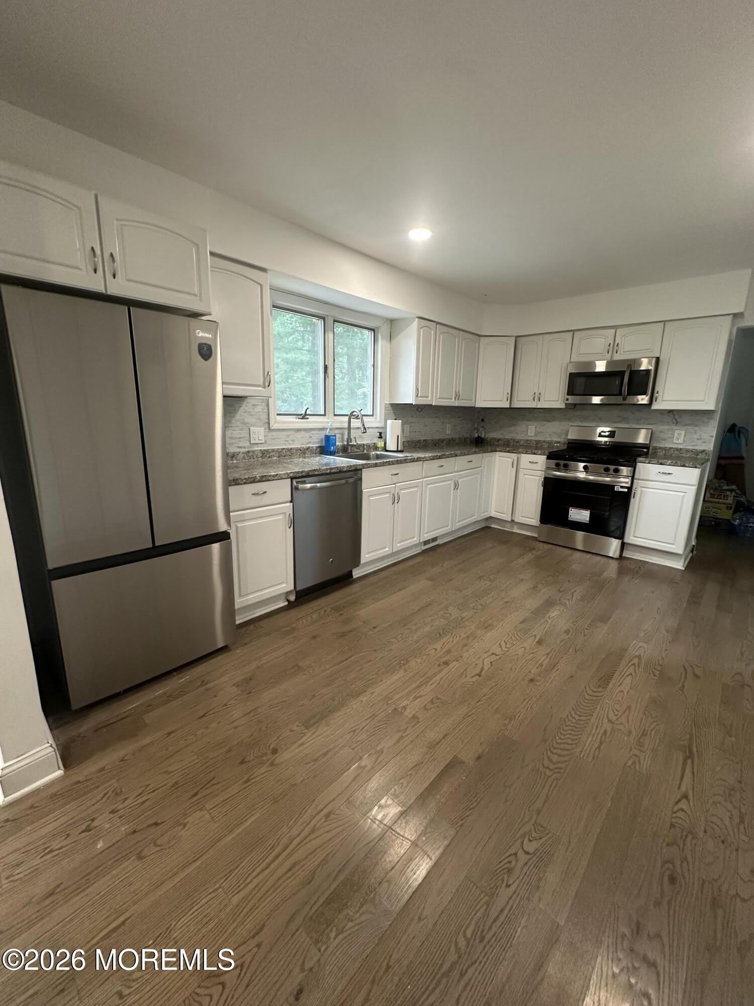 422 W Lake Avenue – photo 4
