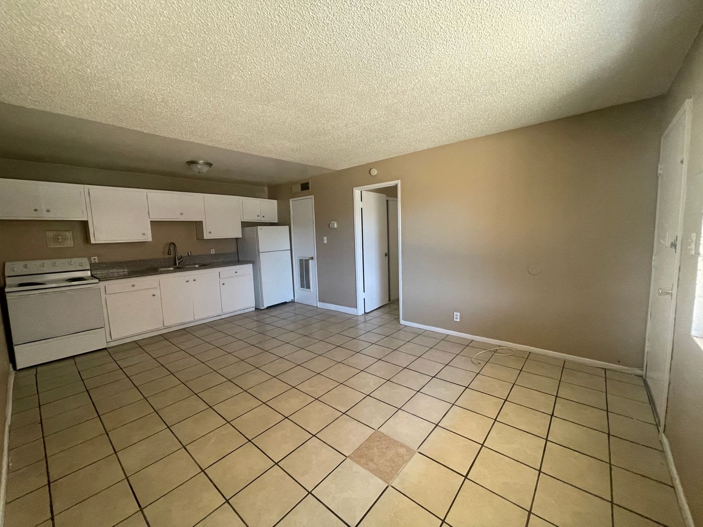 50% OFF Your First Month's Rent with Approved Credit – photo 3