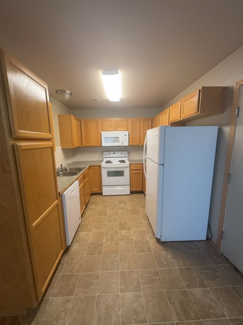 500 Off Rent If Lease Starts By 9 5 – photo 4