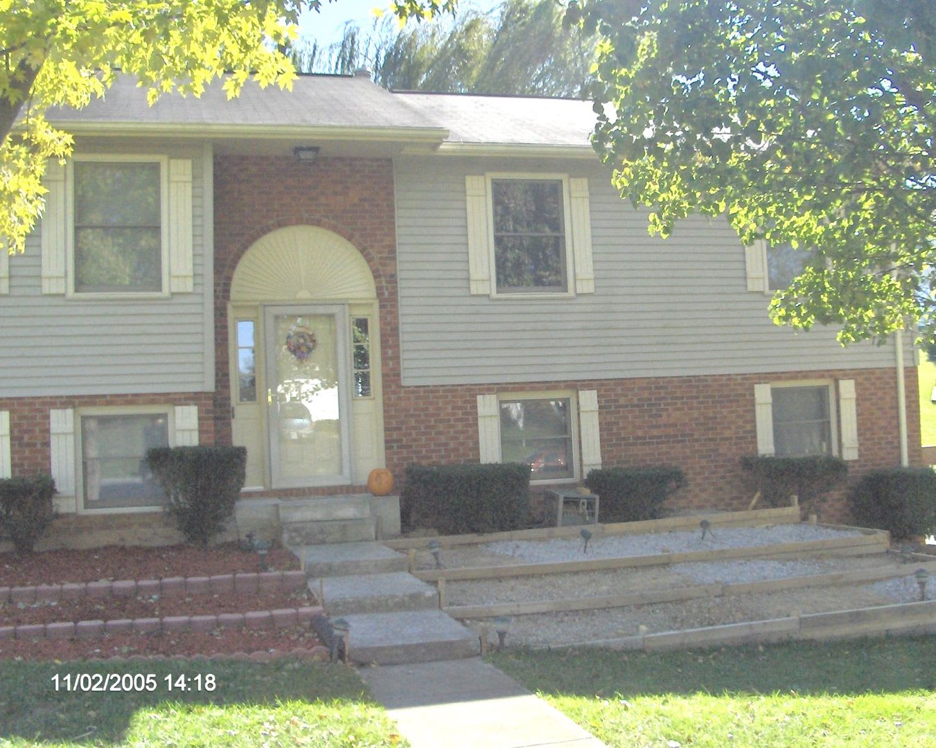 3 Bedroom 2 Bath House 2 Car Garage – photo 1