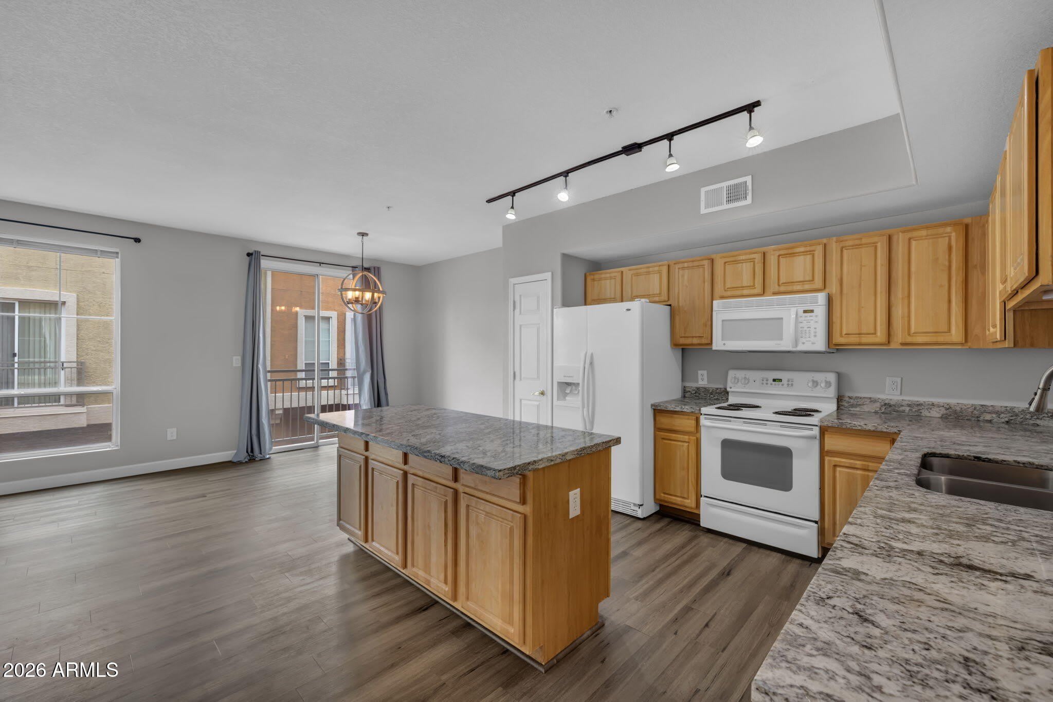 18250 N Cave Creek Road – photo 5