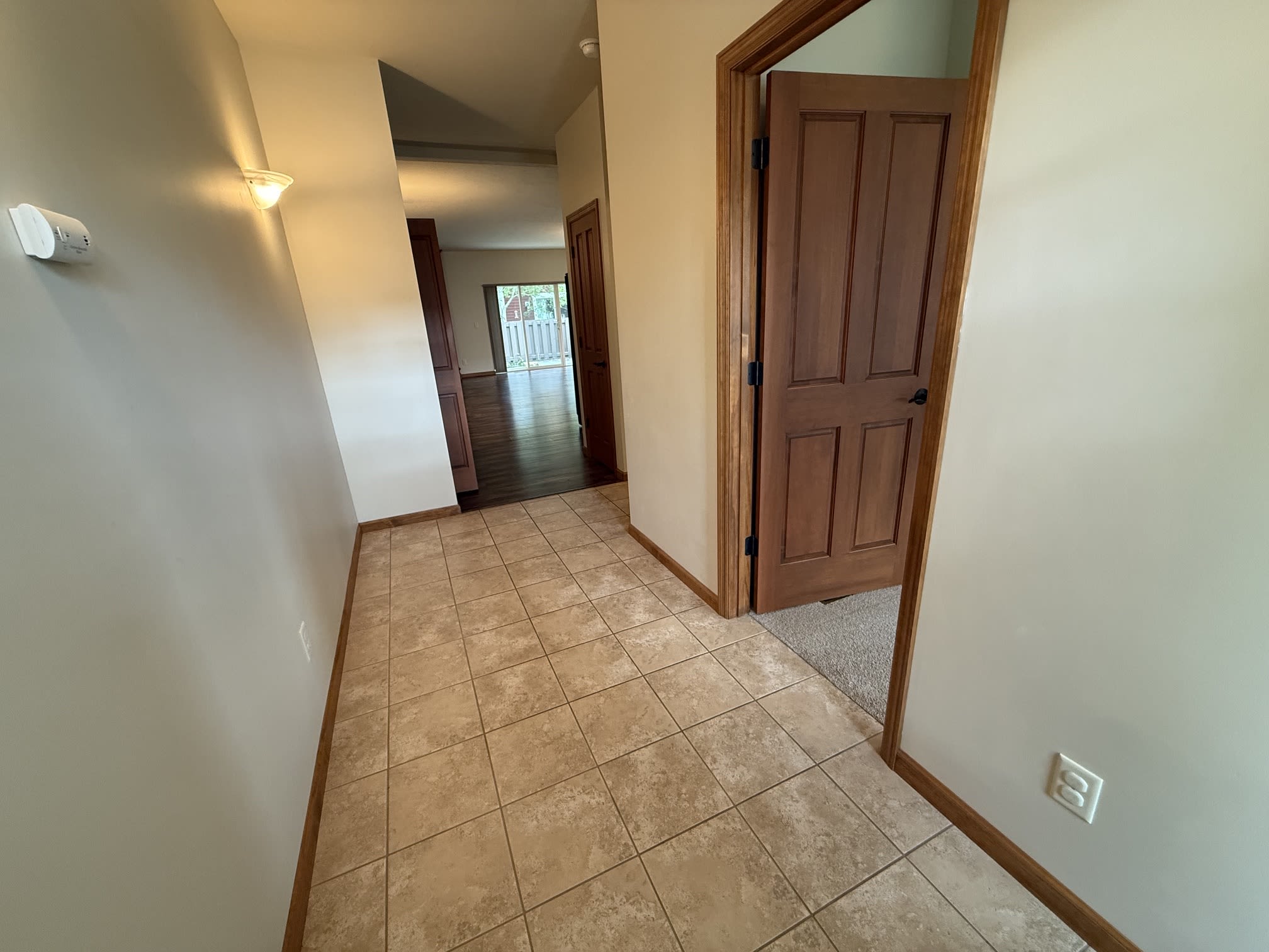 301 South Hanley Avenue – photo 2