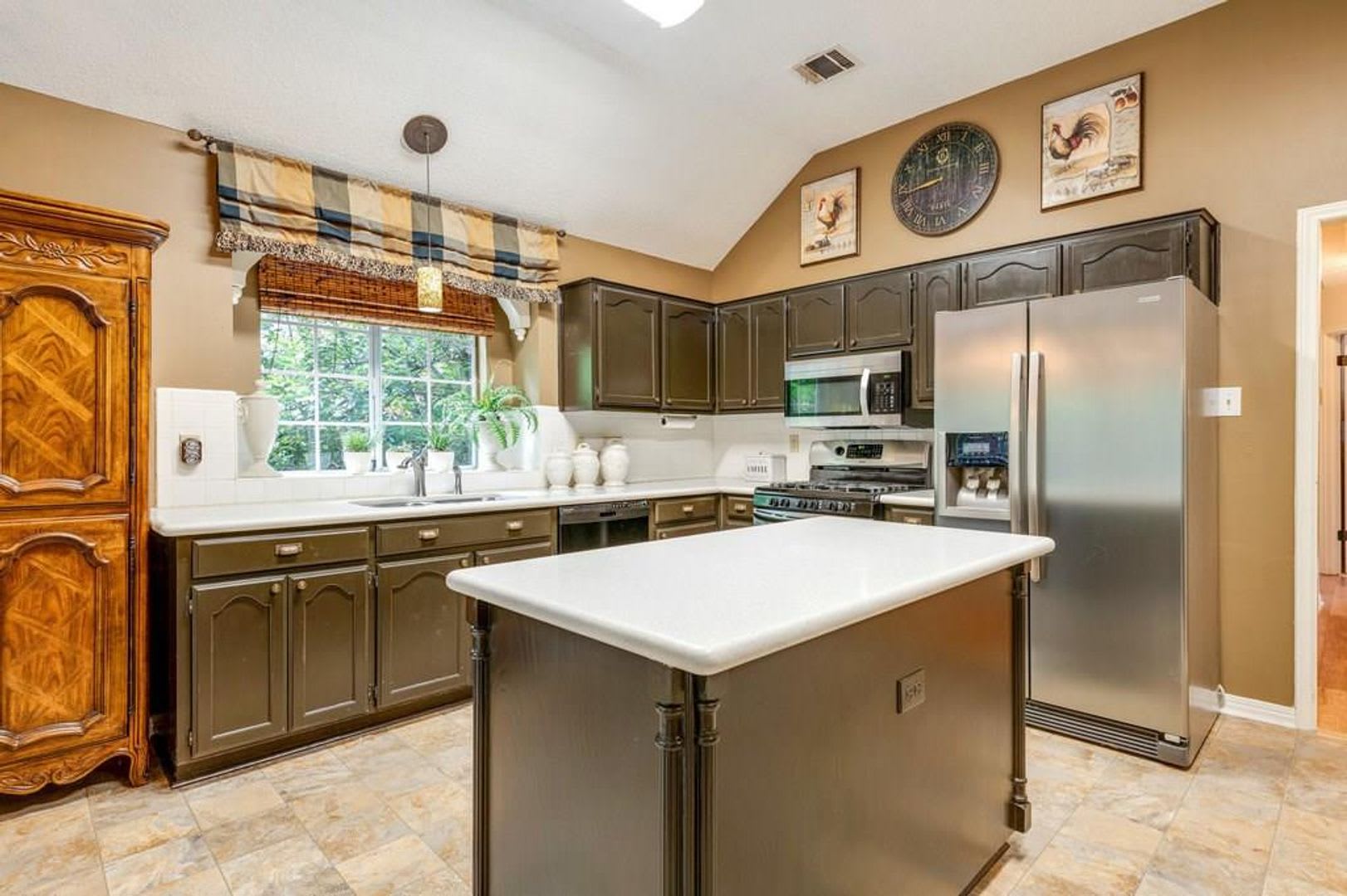 Greenbelt Living Near Lake Austin – photo 2