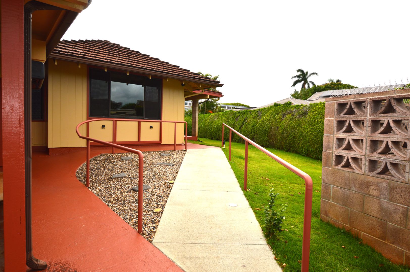 Four Bedroom 2 Bath Single Family Home In Mililani Town – photo 4