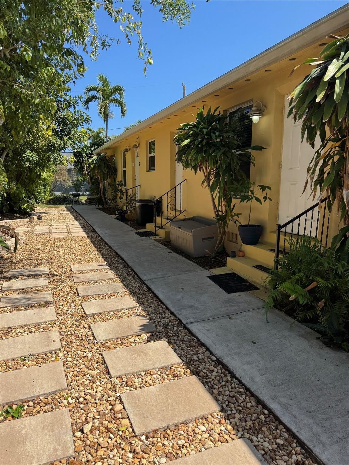 1123 N 17th Avenue – photo 3