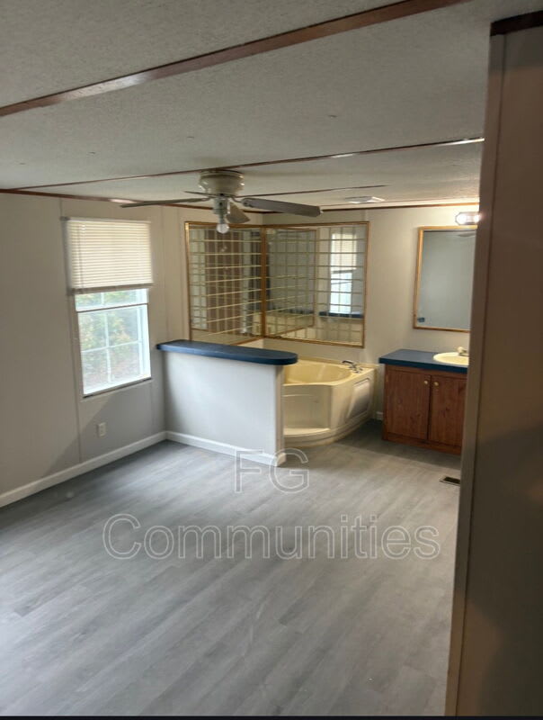 1726 Suburban Dr Lot 25 – photo 4