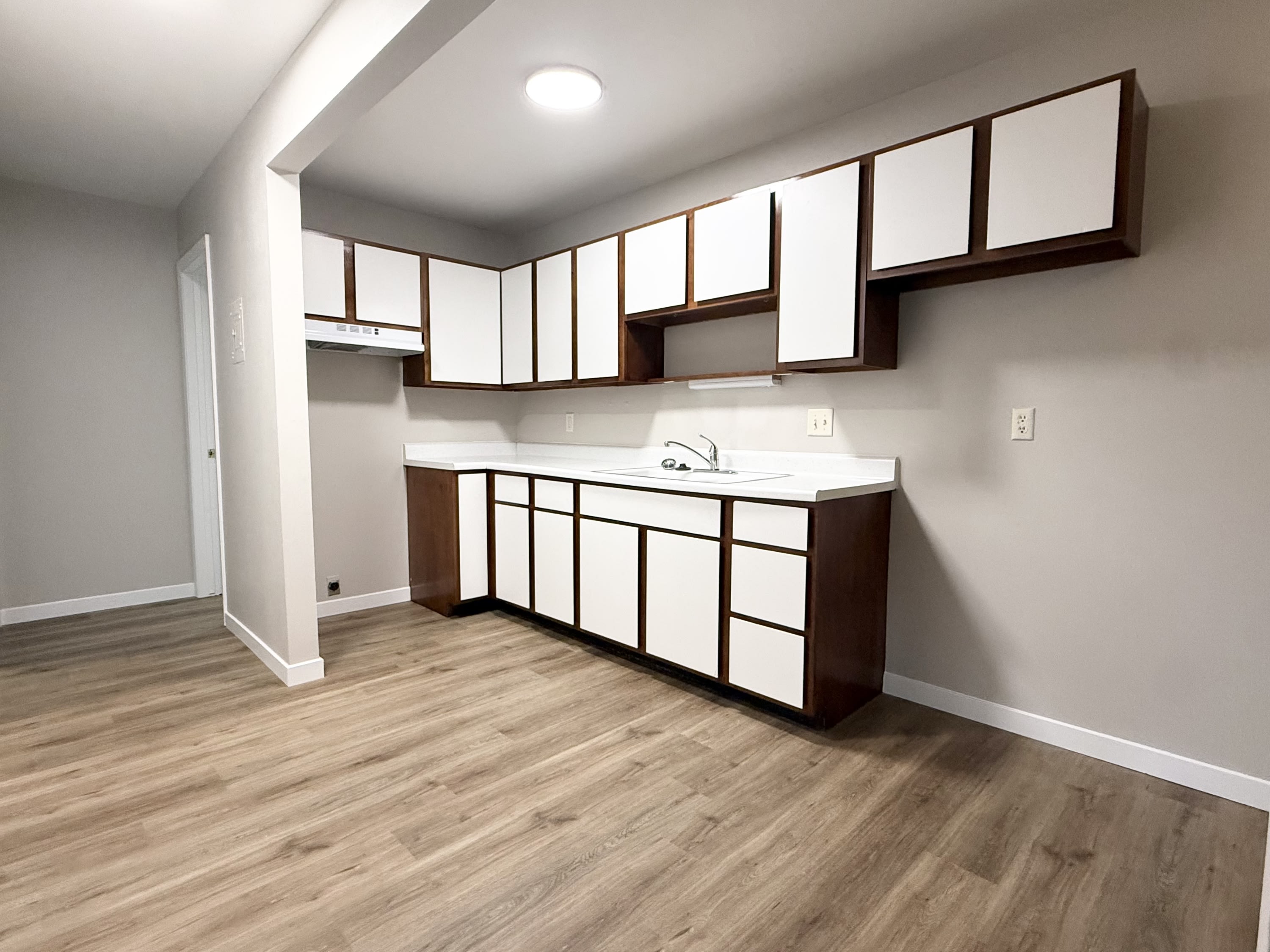 2070 Allen Boulevard – photo 3