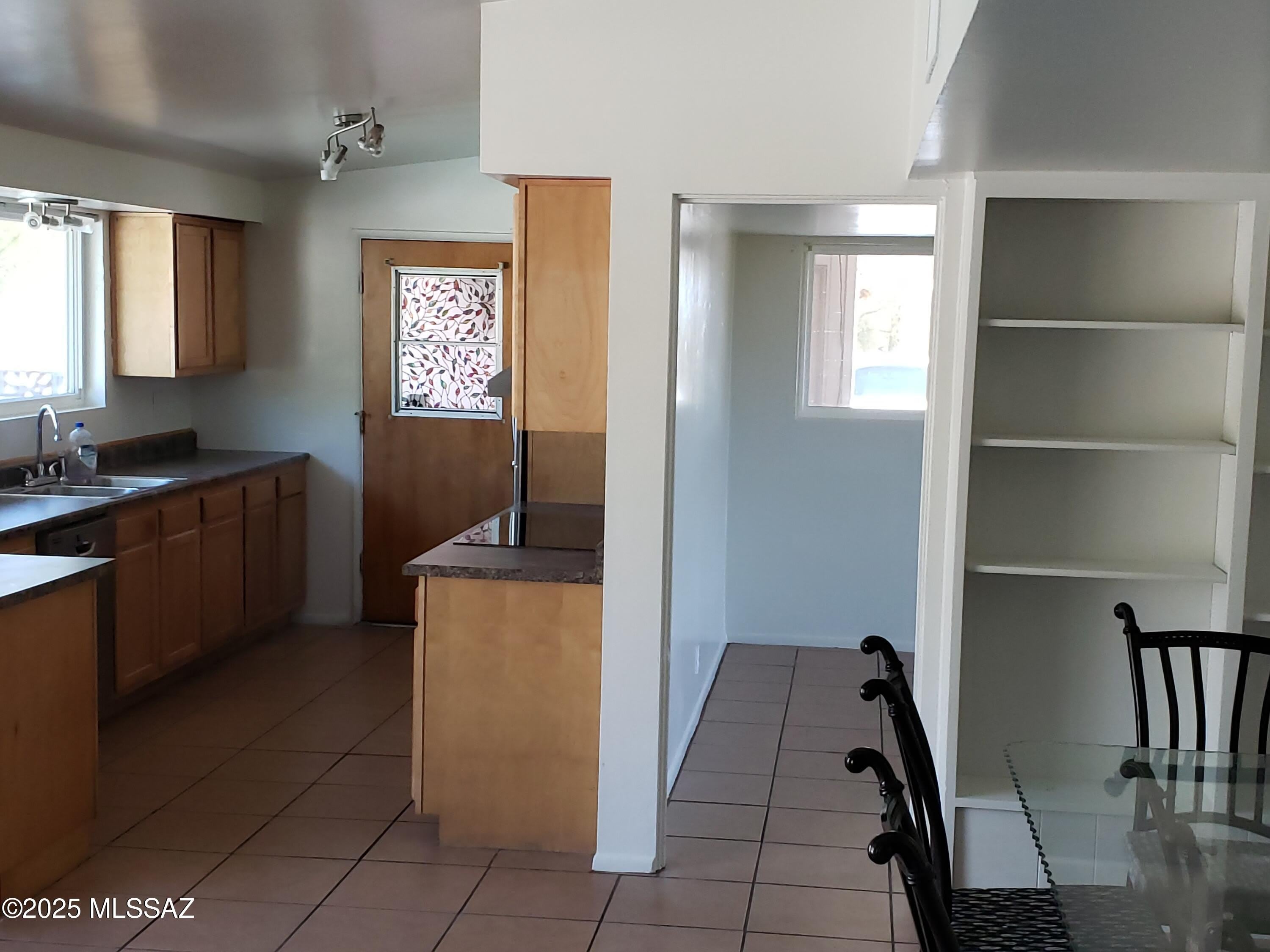 5520 N Bonita Place – photo 4