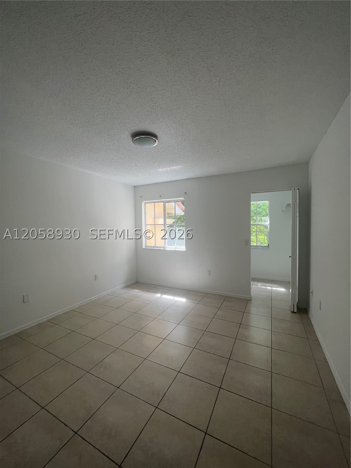 2427 Centergate Dr – photo 4