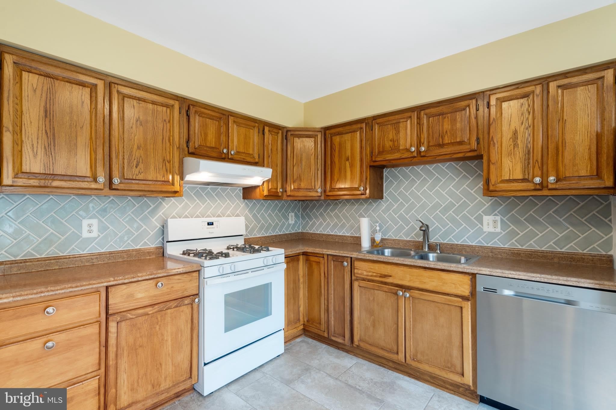 8608 ROCKY GAP Court – photo 5