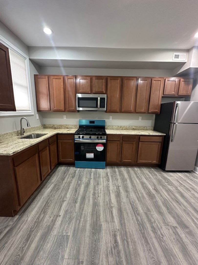 Charming 3-bedroom, 3.5-bathroom house located in East Baltimore – photo 5