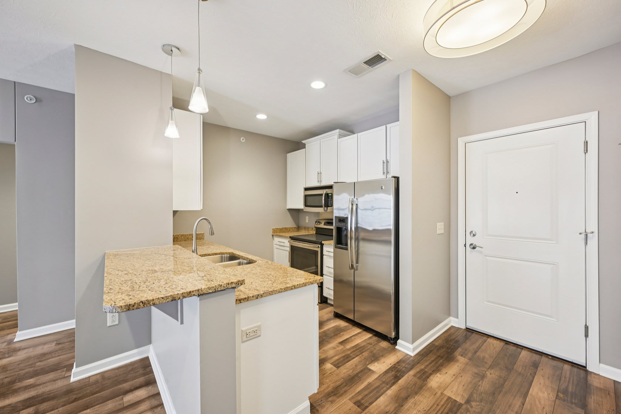 Residences at Carmel City Center – photo 3
