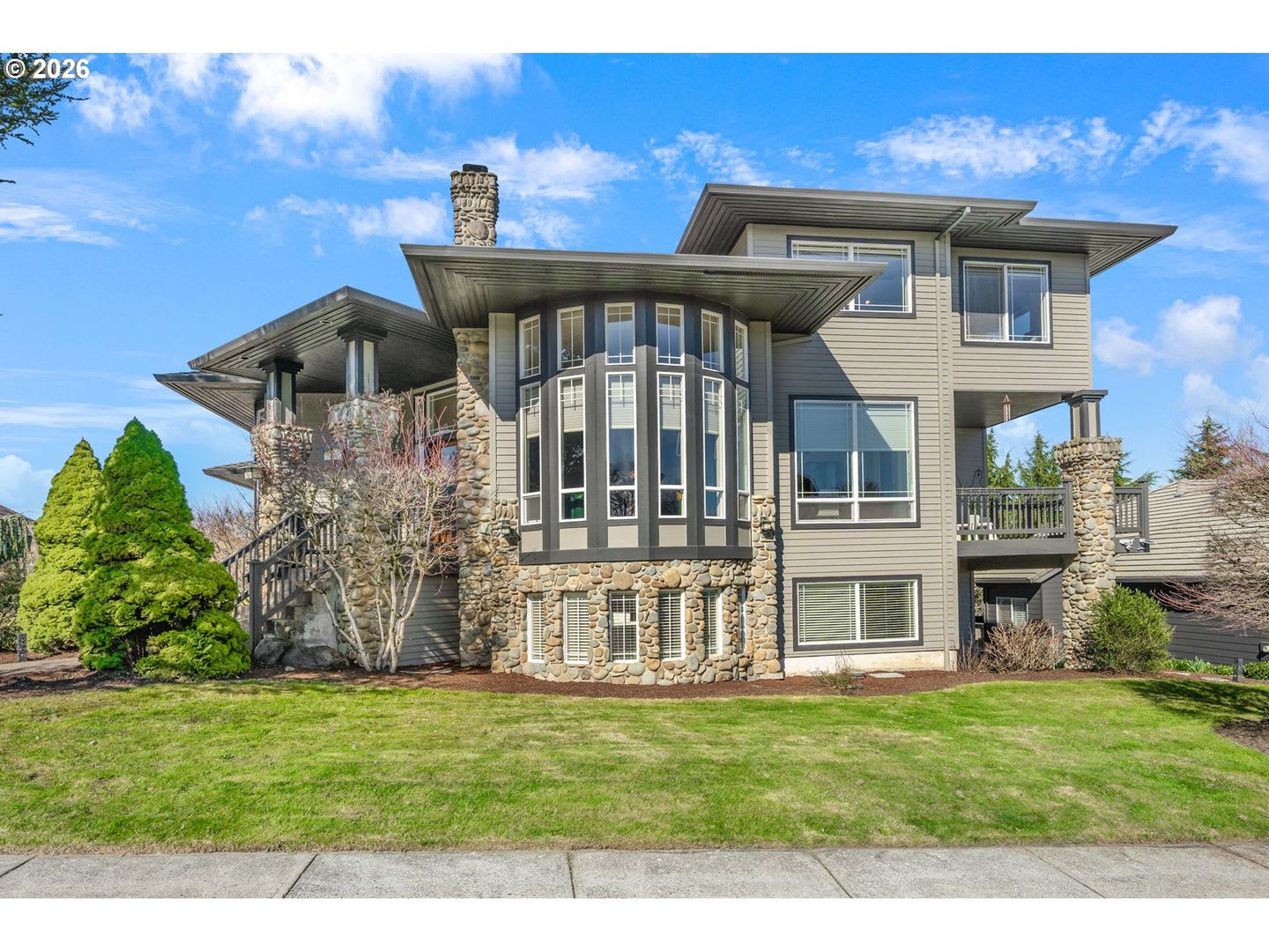 Stunning 5-Bedroom Bull Mountain Estate with Dual Living, Chef's Kitchen & 4-Car Garage – photo 2