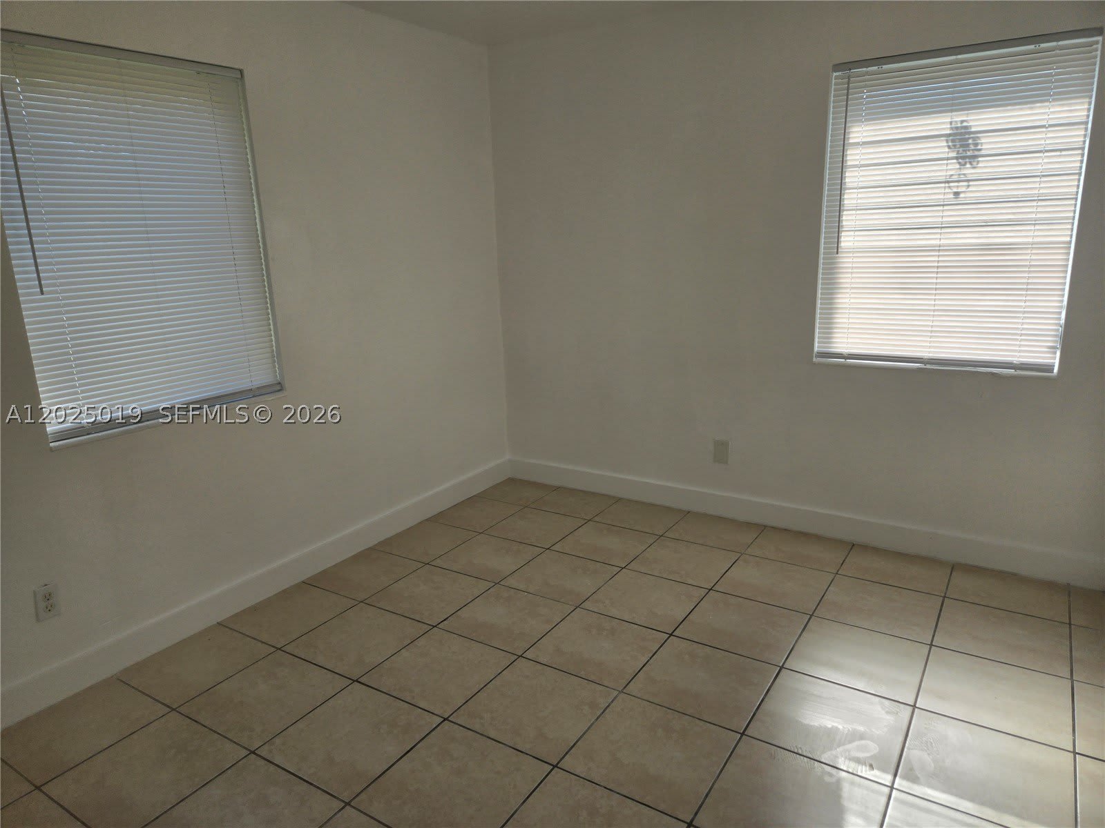 408 NW 8th St – photo 4