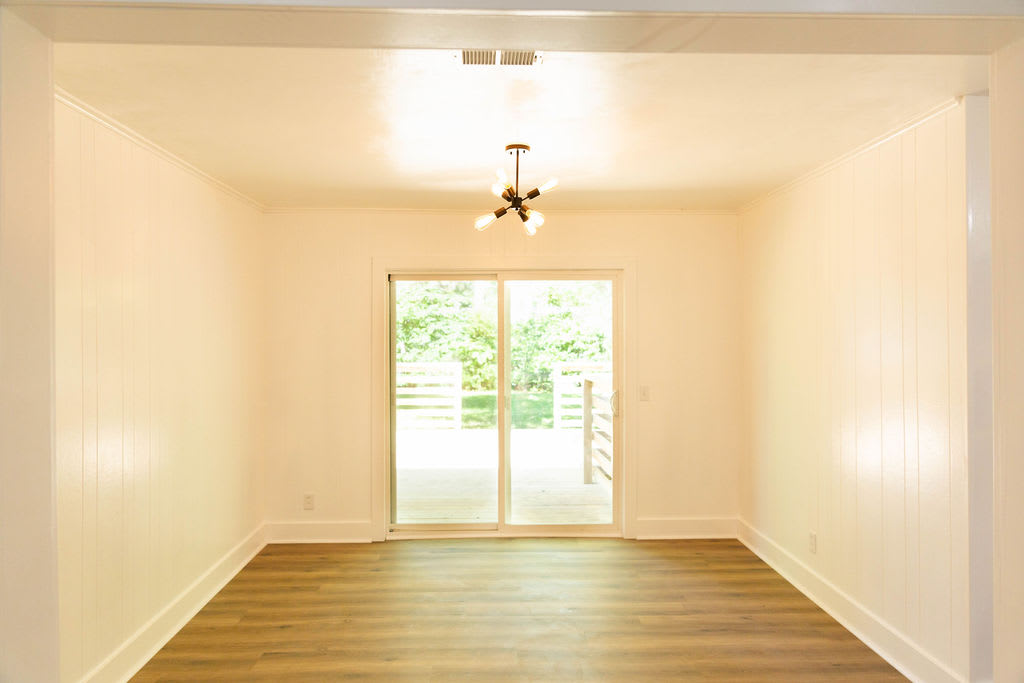 2321 Laverne Avenue – photo 5