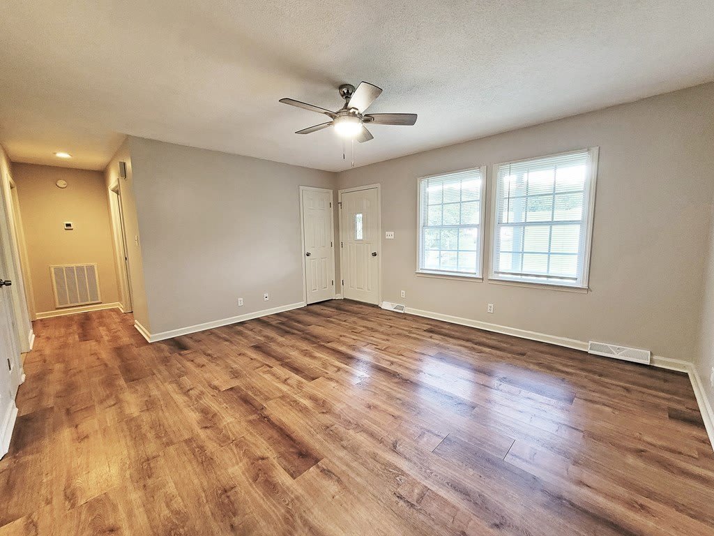 8600 Reedy Creek Road – photo 3