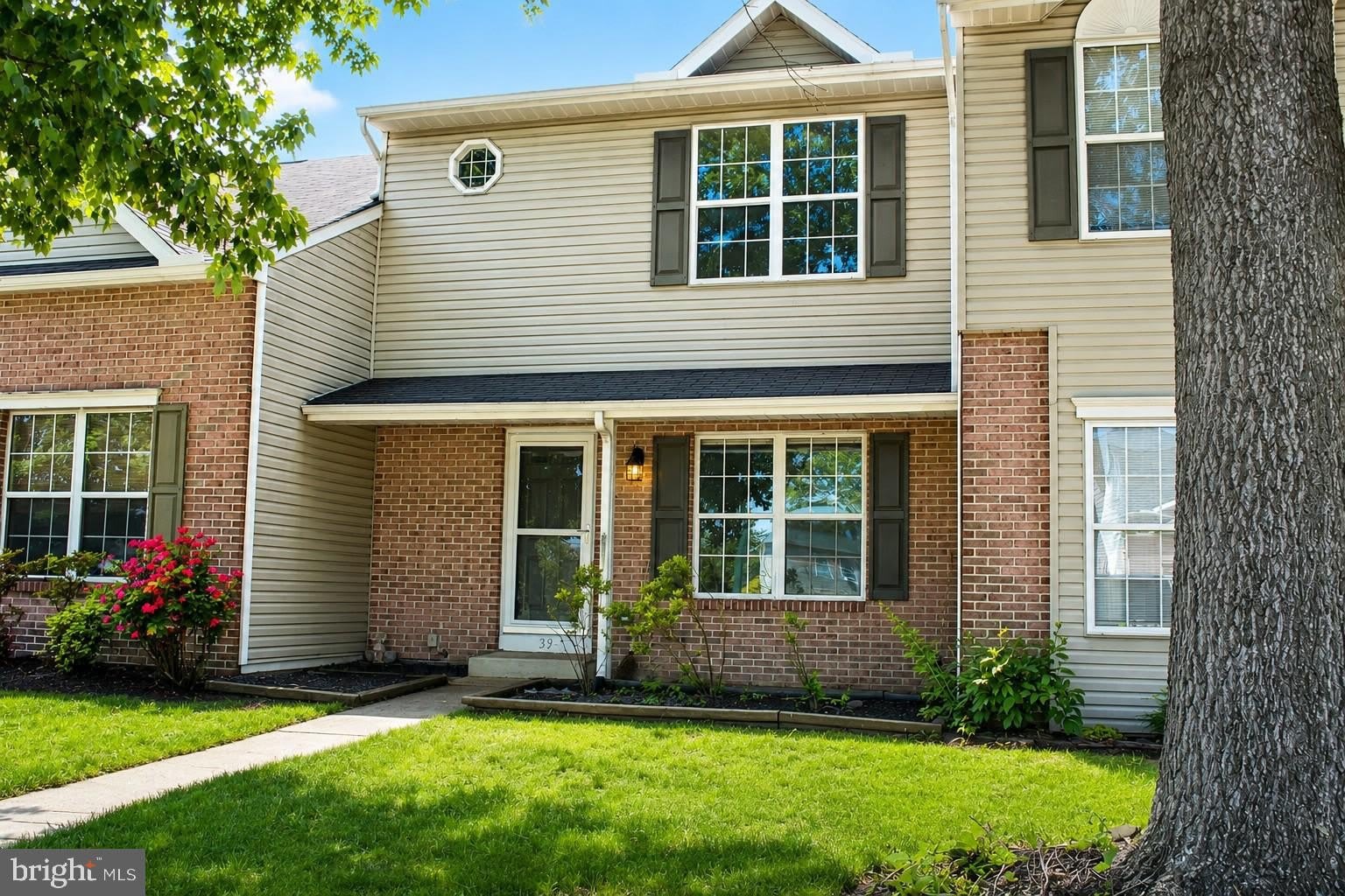 39 SOUTHMONT Drive – photo 1