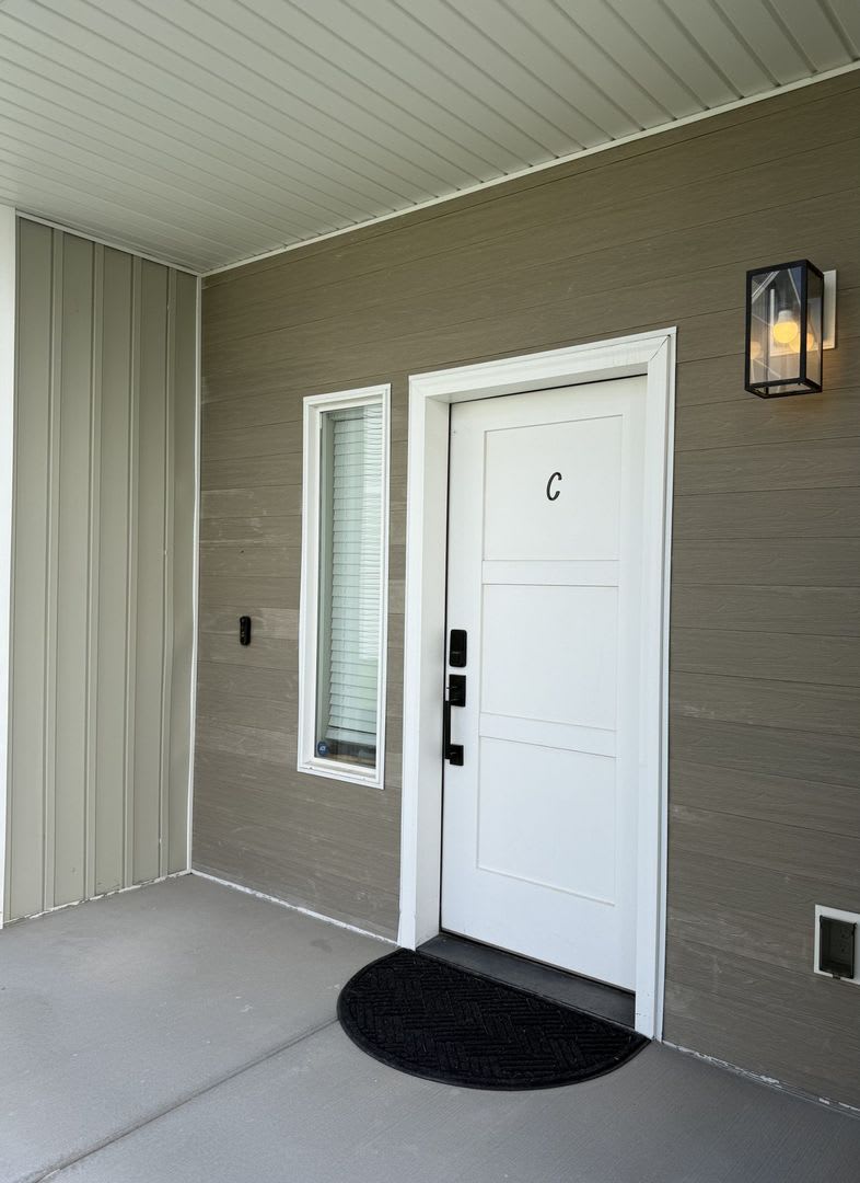 5560 Trueman Unit C – photo 3