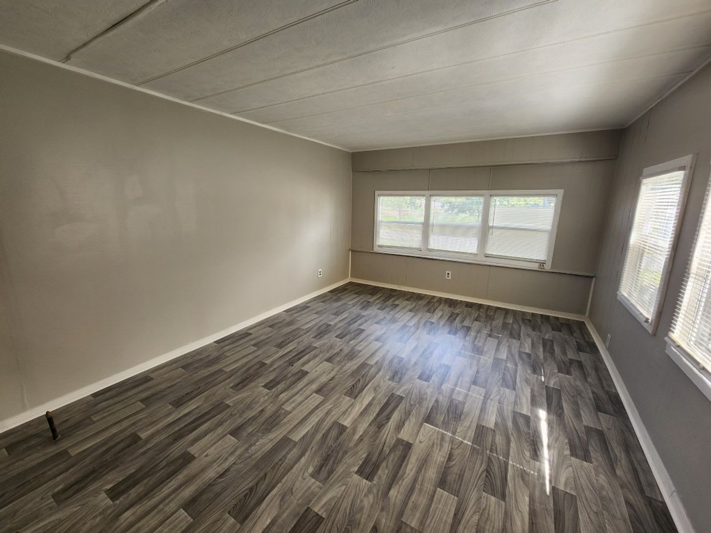 Welcome Home To 14803 Bakers Lane Little Rock For Rent Move In Special Zero Deposit Option Please Read The Full Description – photo 2