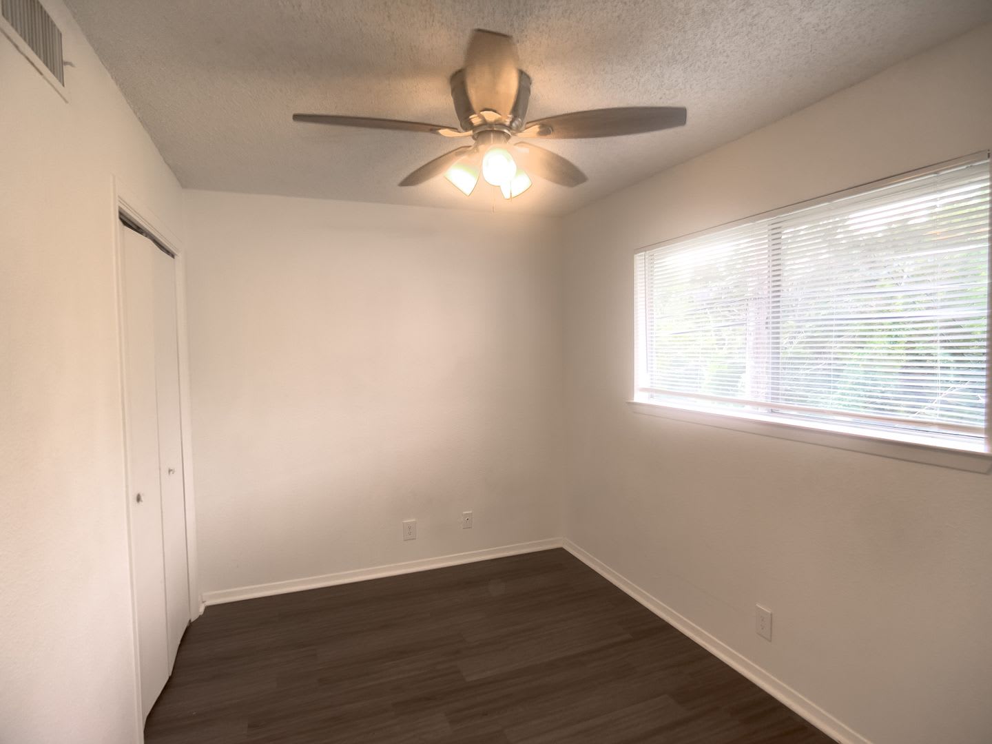 2627 Jones Rd – photo 5