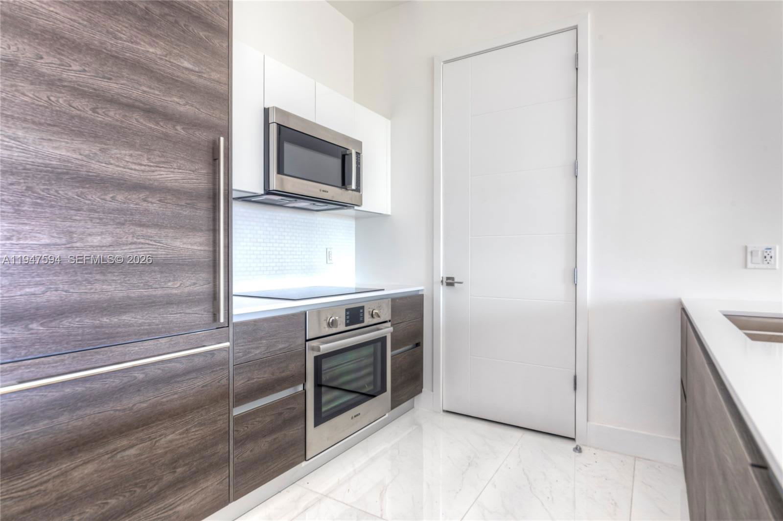 301 Altara Avenue – photo 5