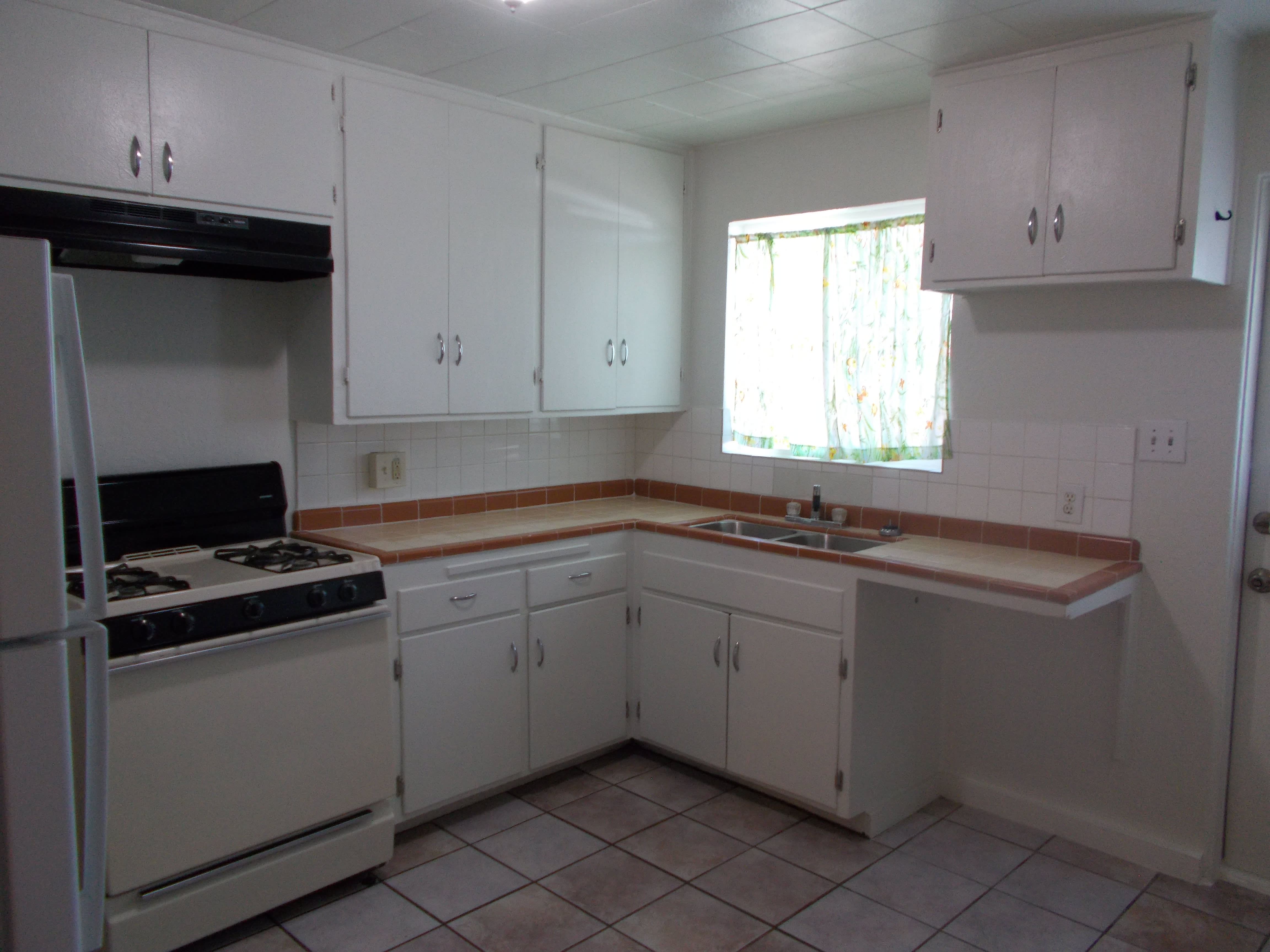 4335 North 15th Avenue – photo 4