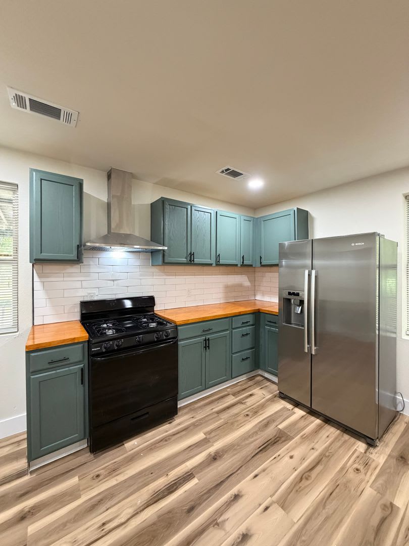 Updated 3-bedroom, 2-bath rental in Muskogee situated on a spacious 0.28-acre lot. – photo 5