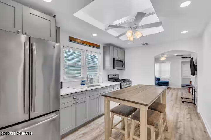115 Dupont Avenue – photo 2