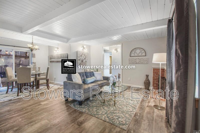 2073 Overhill Rd – photo 3