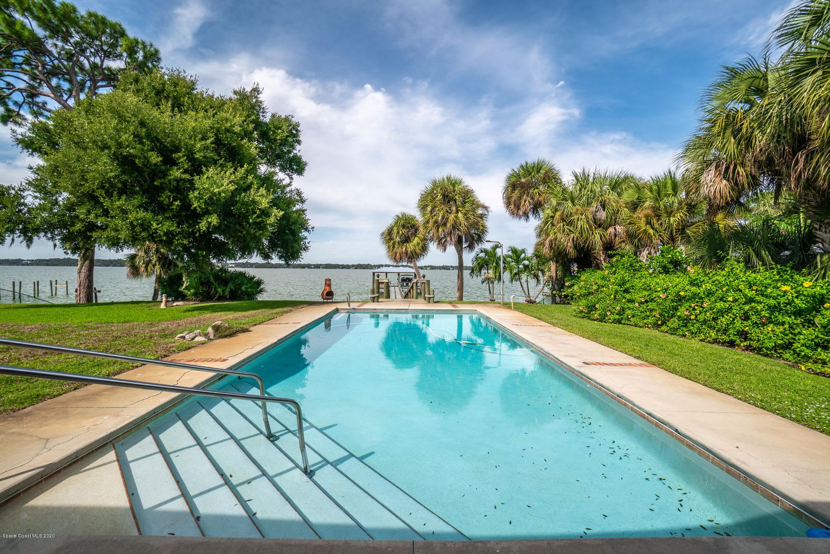 Executiive Indian River home with pool and boat dock/lift – photo 2