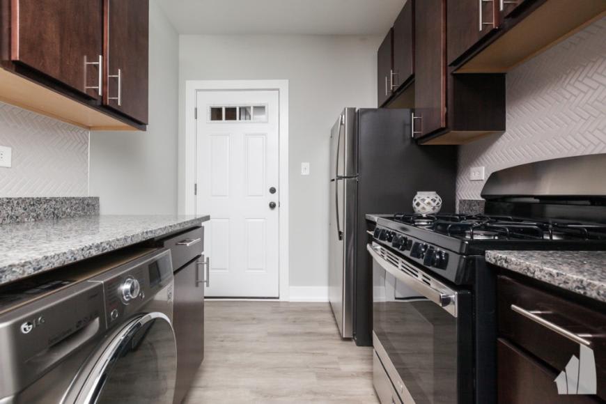705 West Brompton – photo 2