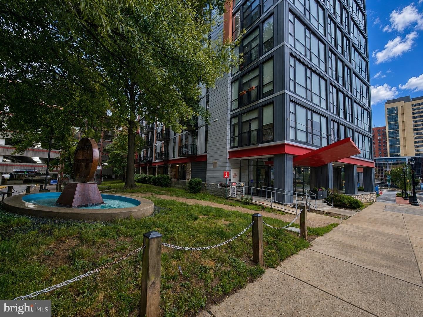 1320 FENWICK LN #203 – photo 1