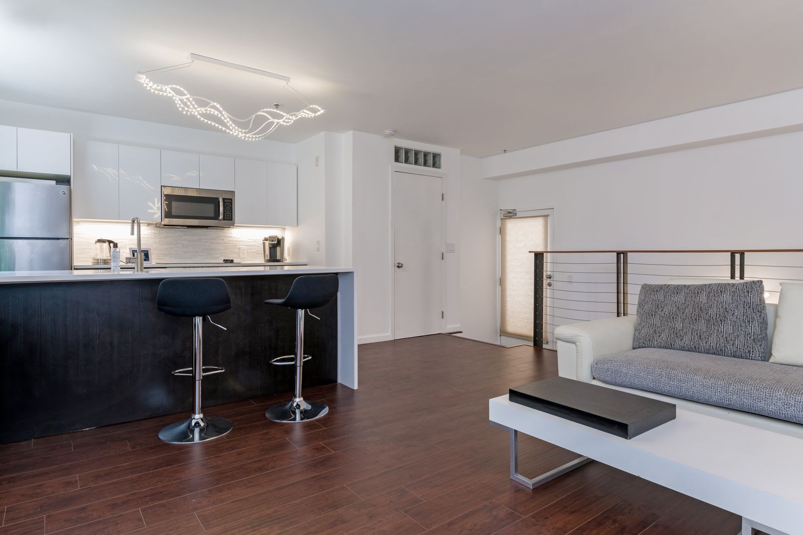 2 Bed 2 Bath in The Heart of Little Italy – photo 3