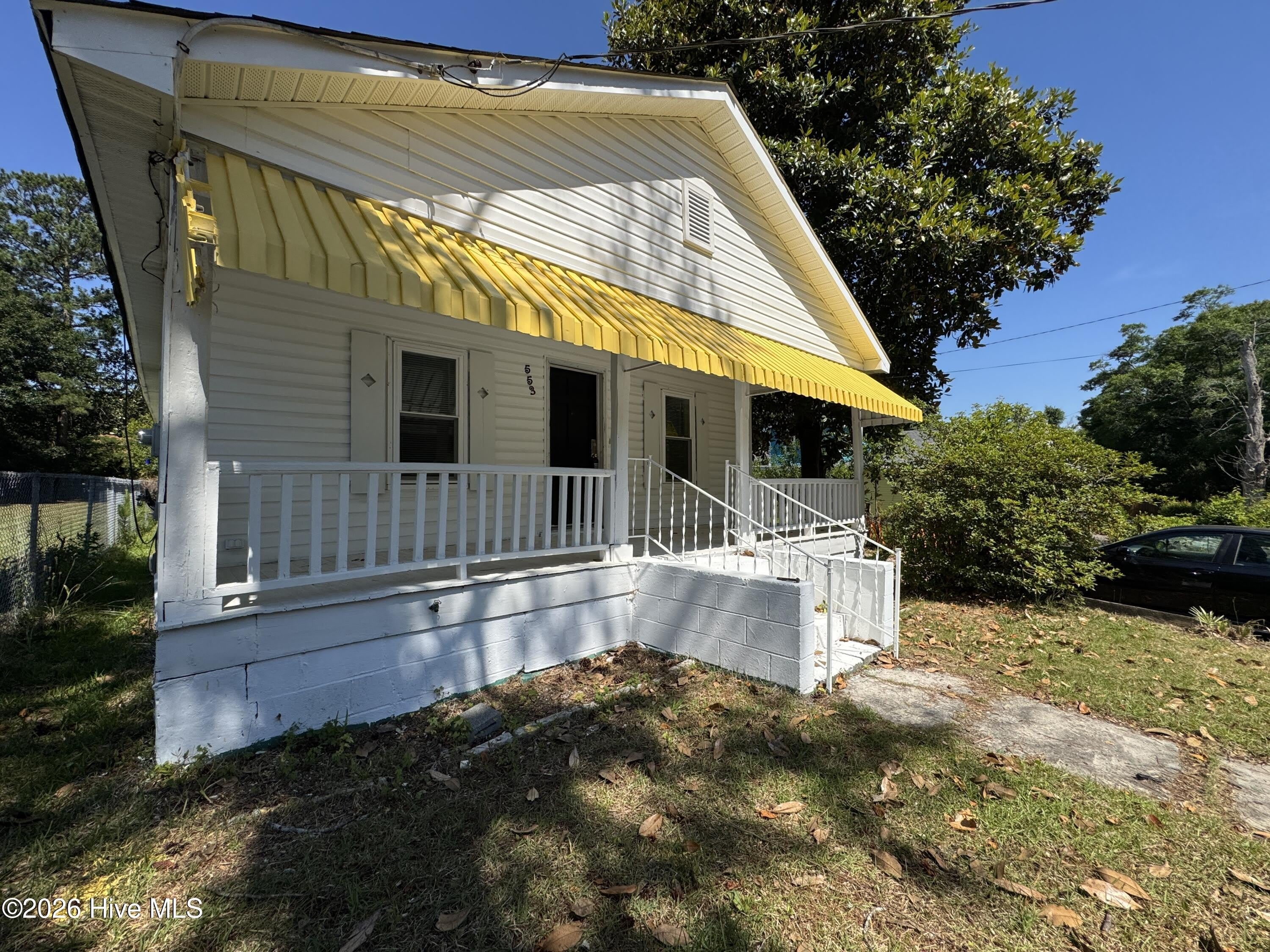 553 Manly Avenue – photo 1