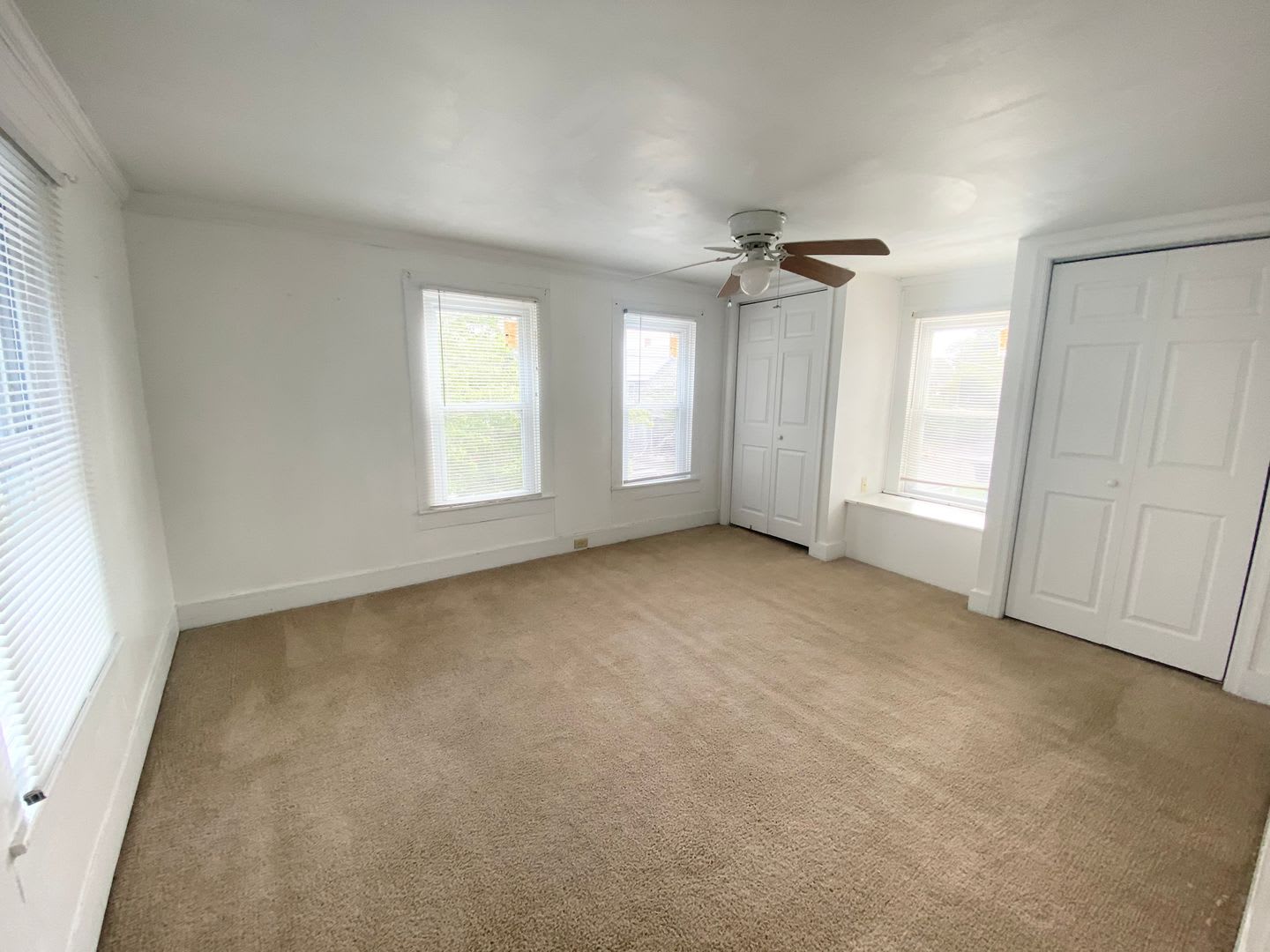 409 W Colonial Ave – photo 3