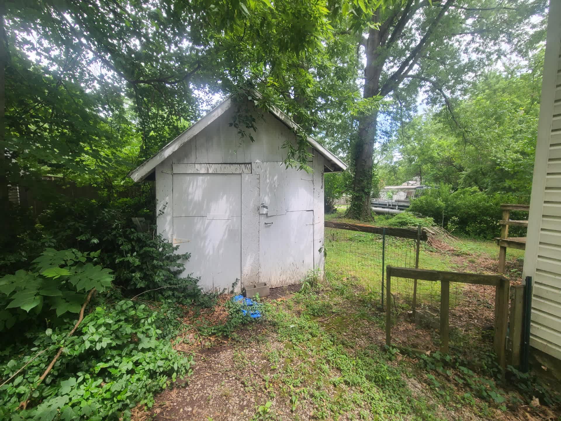 615 North Almond Street – photo 2