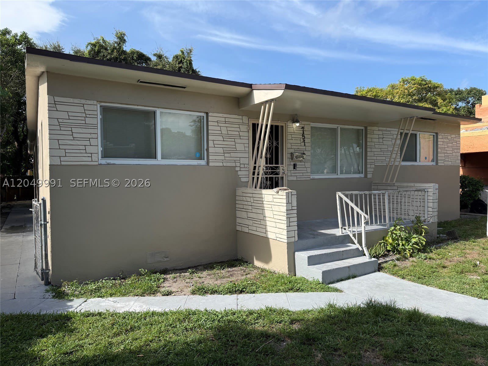 757 NW 47th St – photo 1