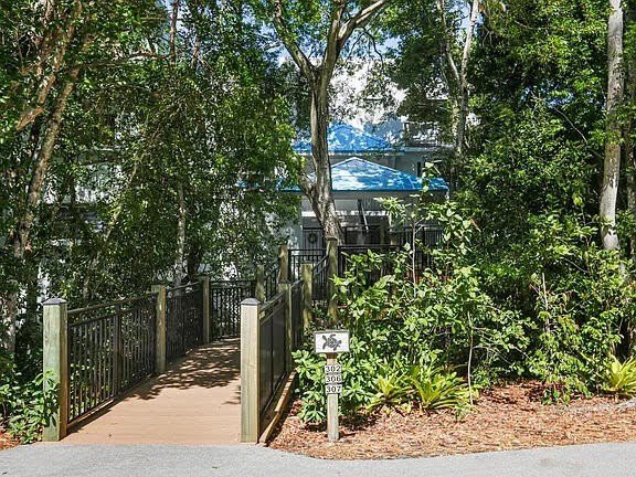 202 Sanctuary Drive – photo 4